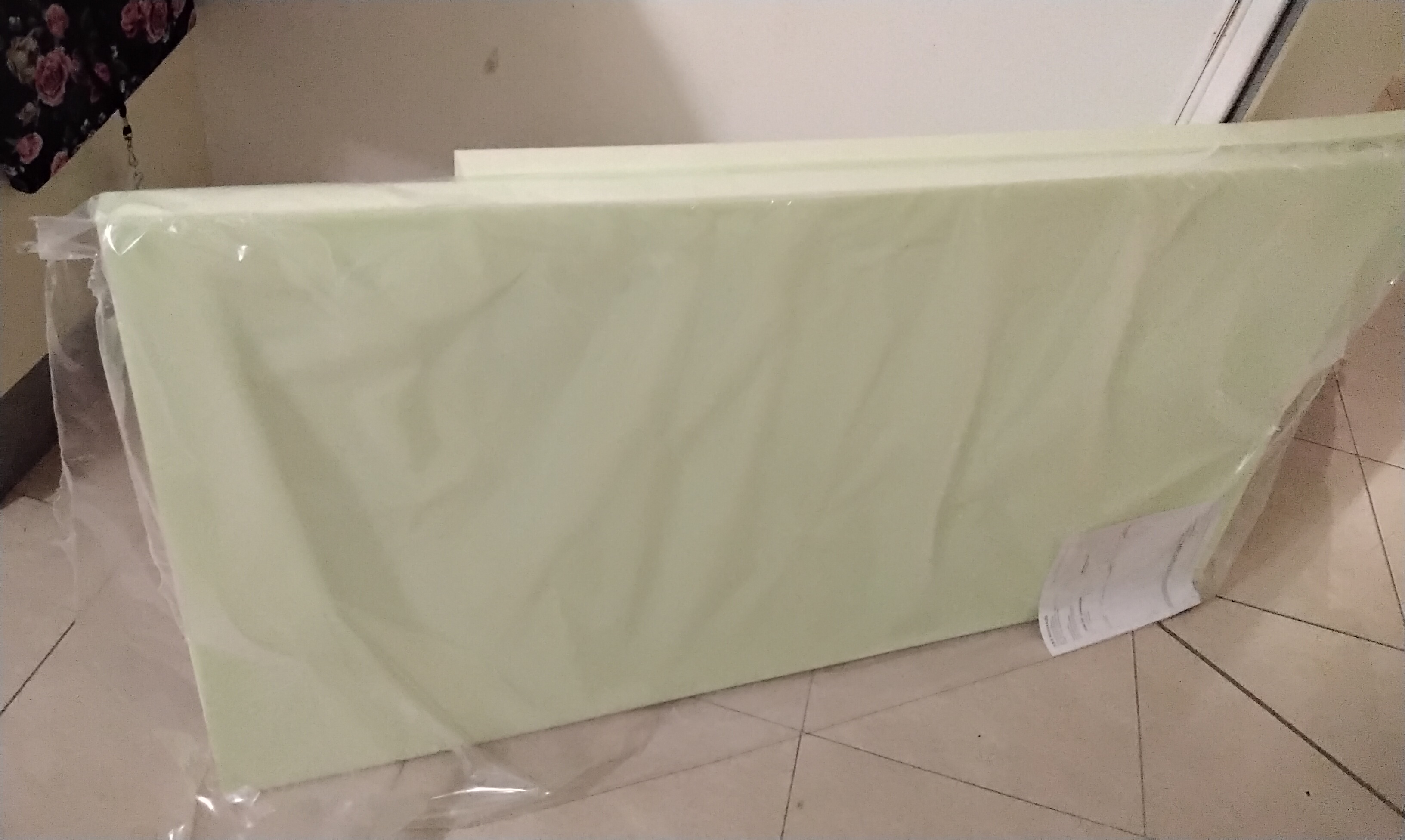 Matelas pour canapé ou banc (ou lit bébé) 140cm 70cm x 8cm