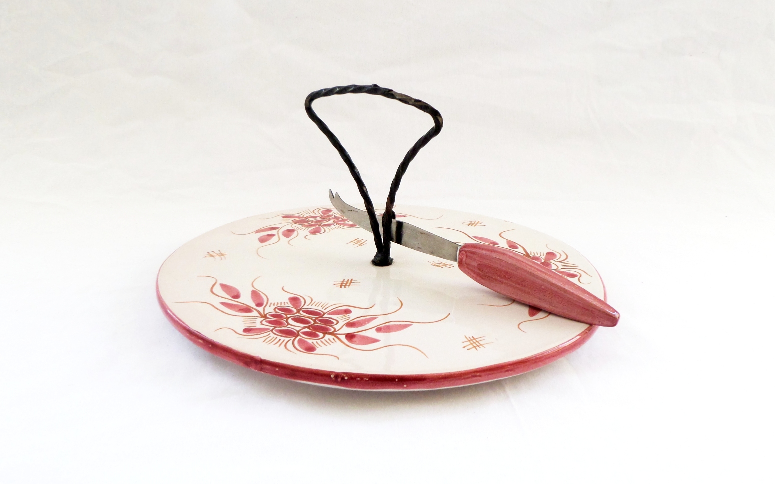 Plateau à fromages avec anse et couteau